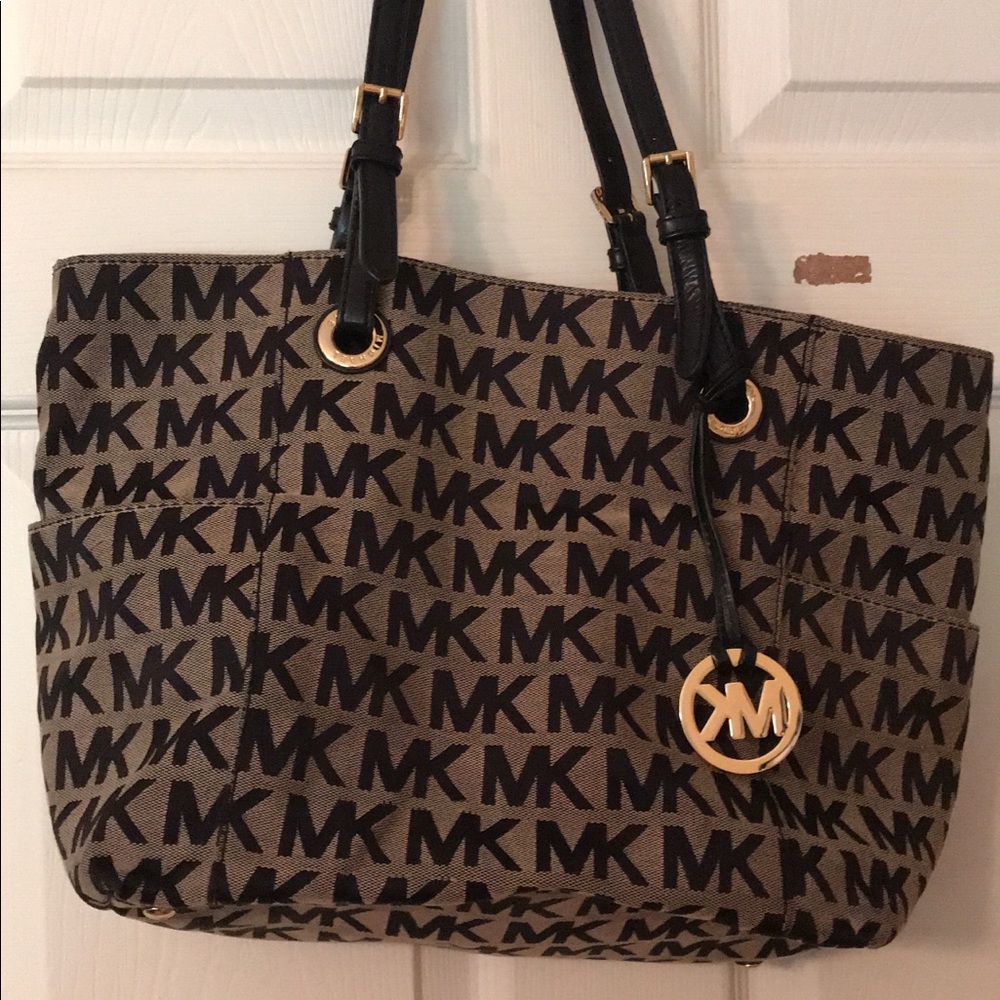 Michael Kors shoulder bag.